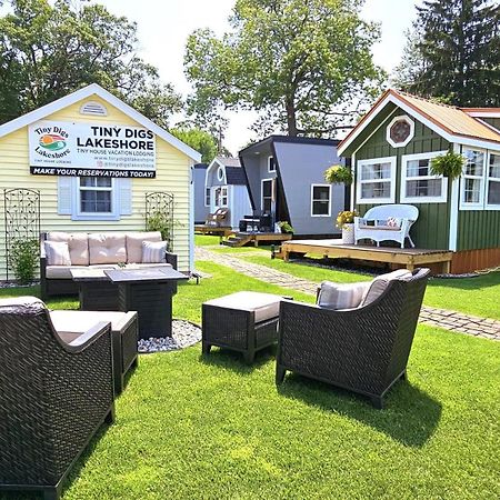 Hotel Tiny Digs Lakeshore - Tiny House Lodging à Muskegon Extérieur photo