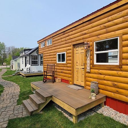 Hotel Tiny Digs Lakeshore - Tiny House Lodging à Muskegon Extérieur photo