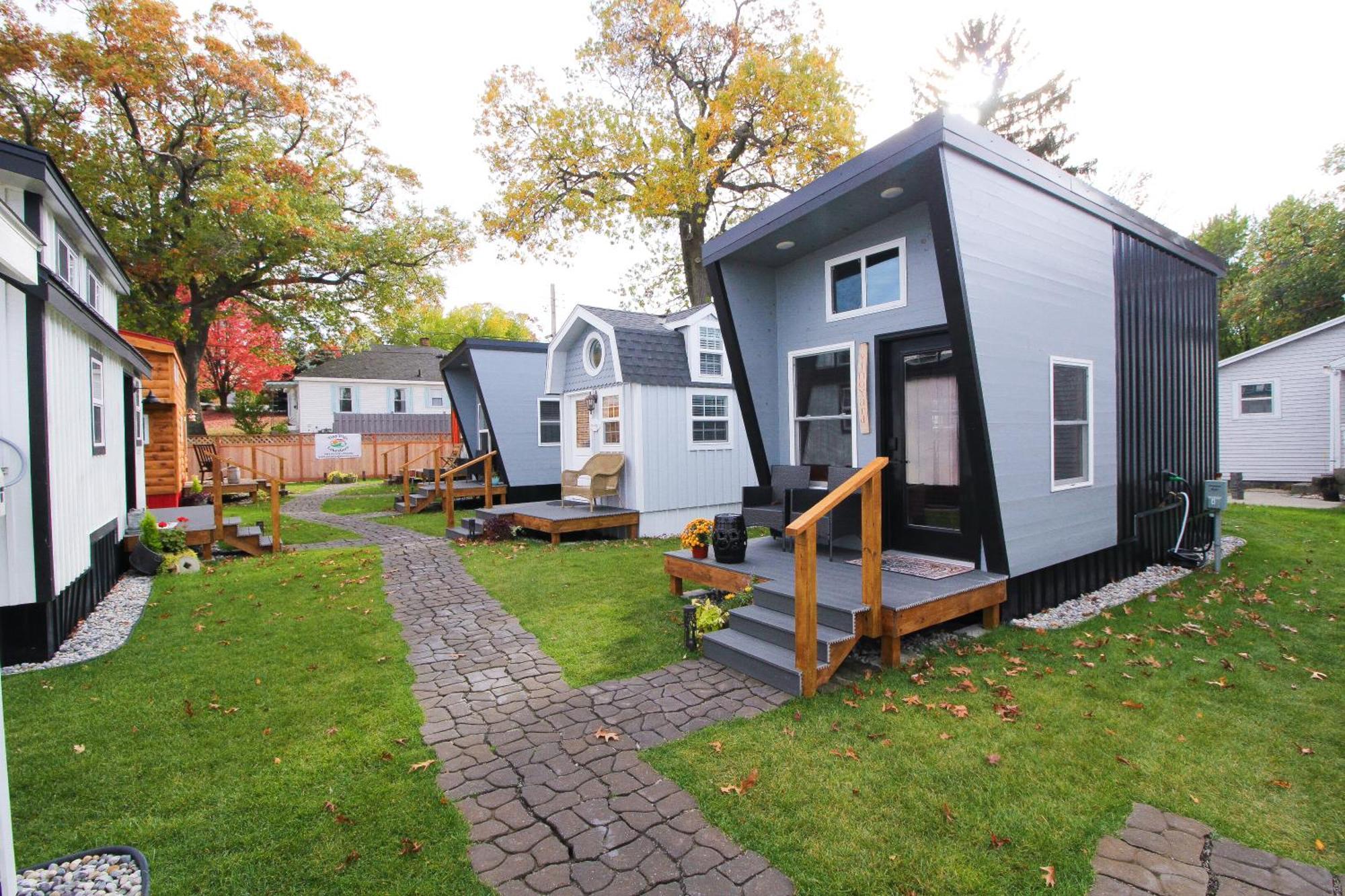 Hotel Tiny Digs Lakeshore - Tiny House Lodging à Muskegon Extérieur photo