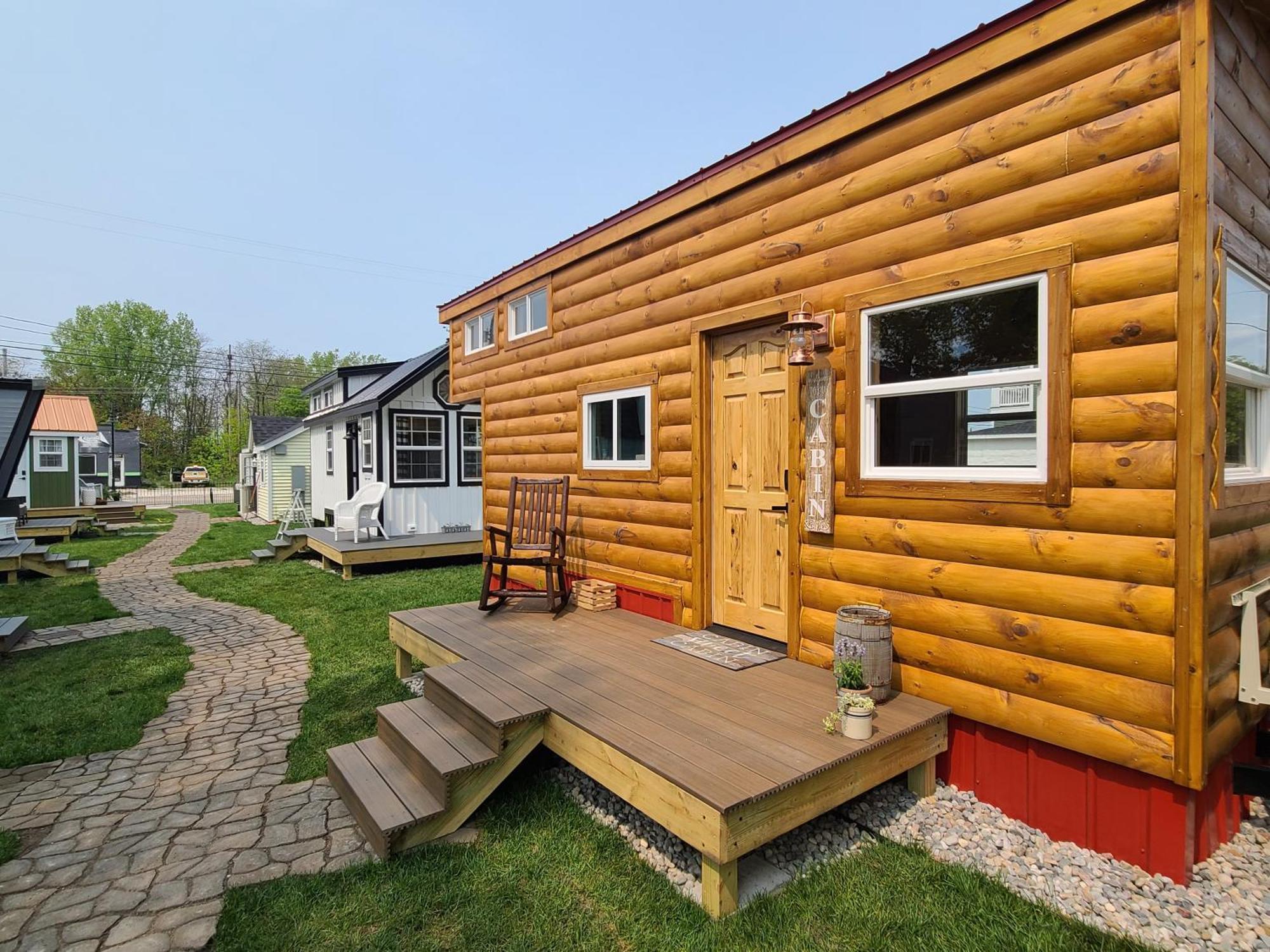 Hotel Tiny Digs Lakeshore - Tiny House Lodging à Muskegon Extérieur photo